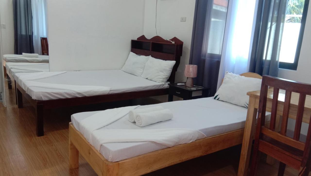 Rna Guesthouse Moalboal Bagian luar foto