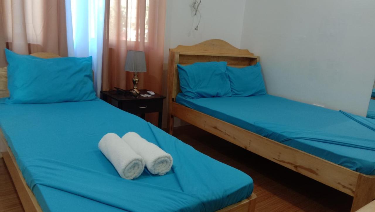 Rna Guesthouse Moalboal Bagian luar foto