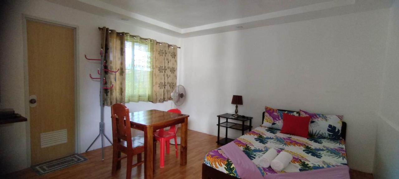 Rna Guesthouse Moalboal Bagian luar foto